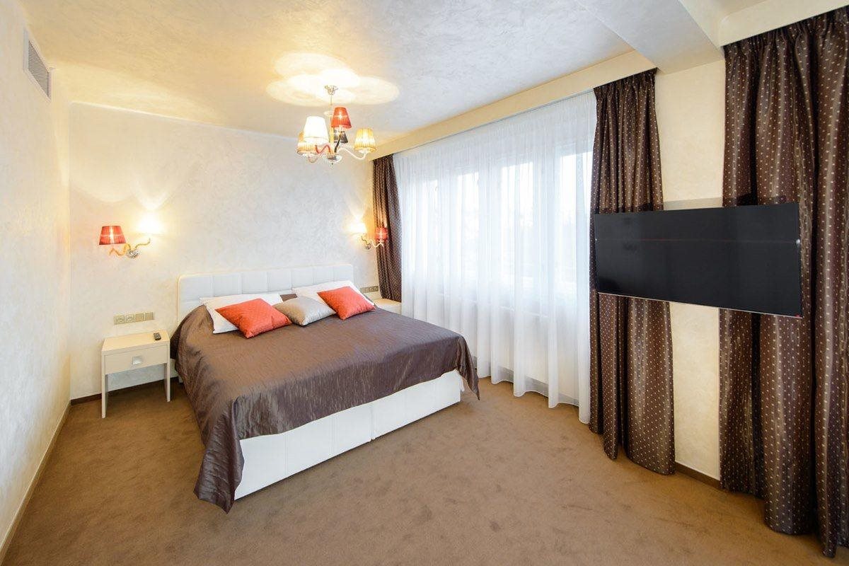 Myo Hotel Mysterius 18