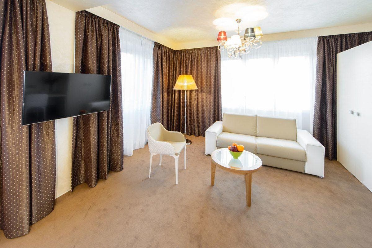 Myo Hotel Mysterius 3