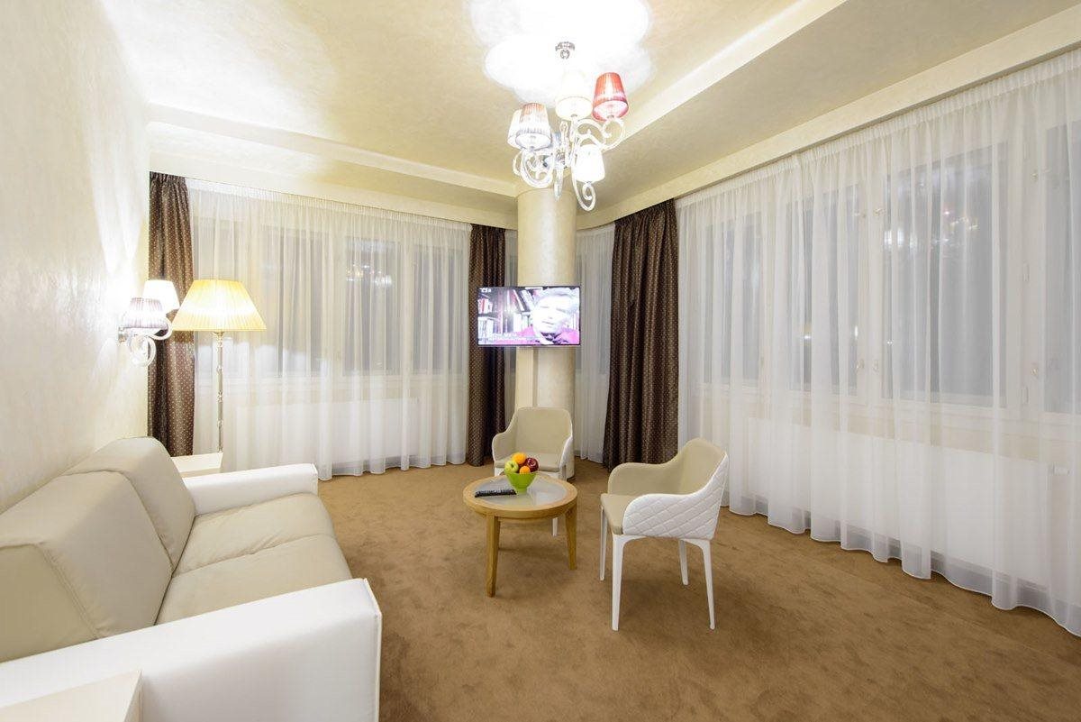 Myo Hotel Mysterius 9