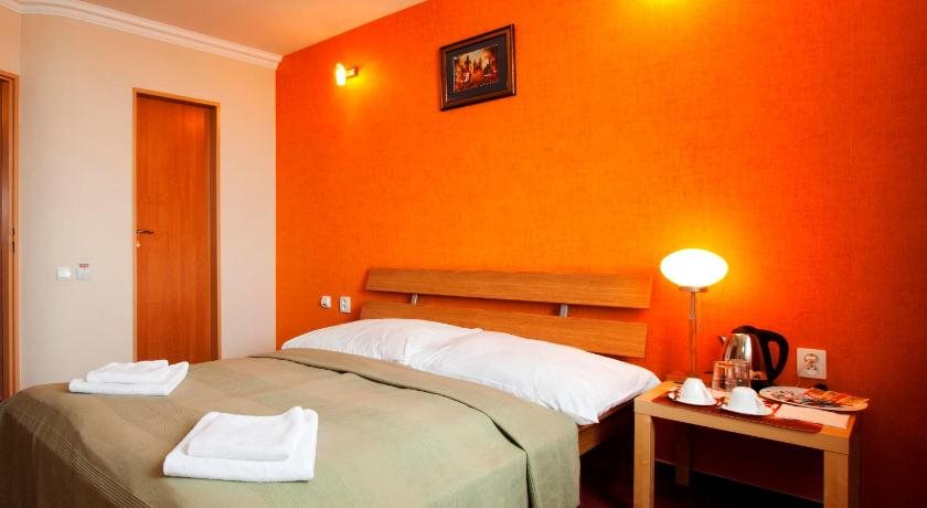 Relax Inn 13
