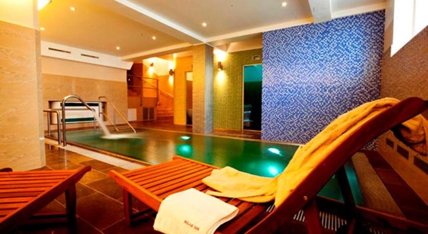 Relax Inn 21