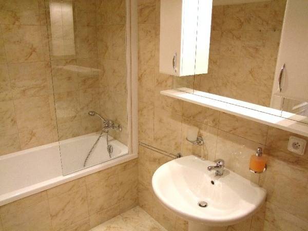 Charles Bridge Premium Apartments 9