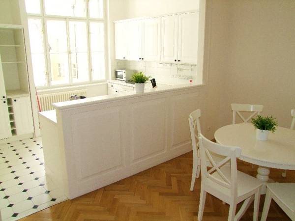 Charles Bridge Premium Apartments 11