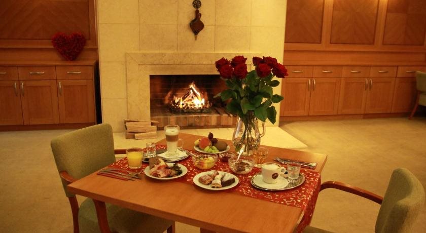 Dolce Villa Hotel 22