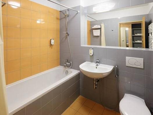 Hotel Chvalska Tvrz 5