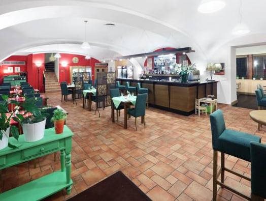 Hotel Chvalska Tvrz 7