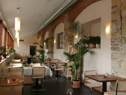 Hotel Chvalska Tvrz 8