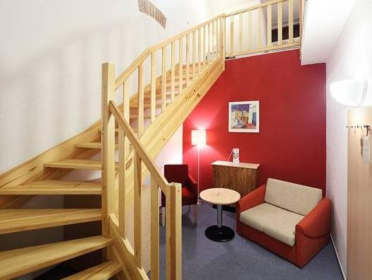 Hotel Chvalska Tvrz 9