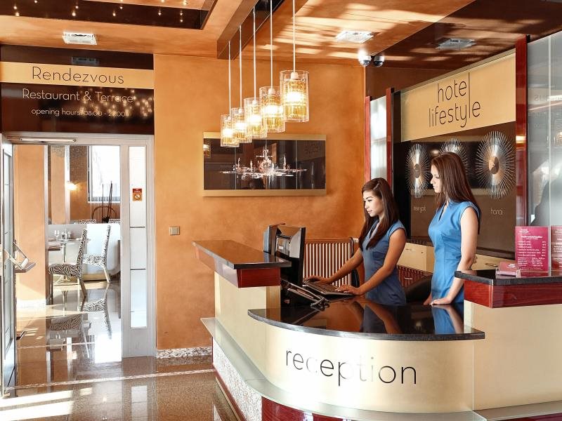 Lifestyle Hotel 10