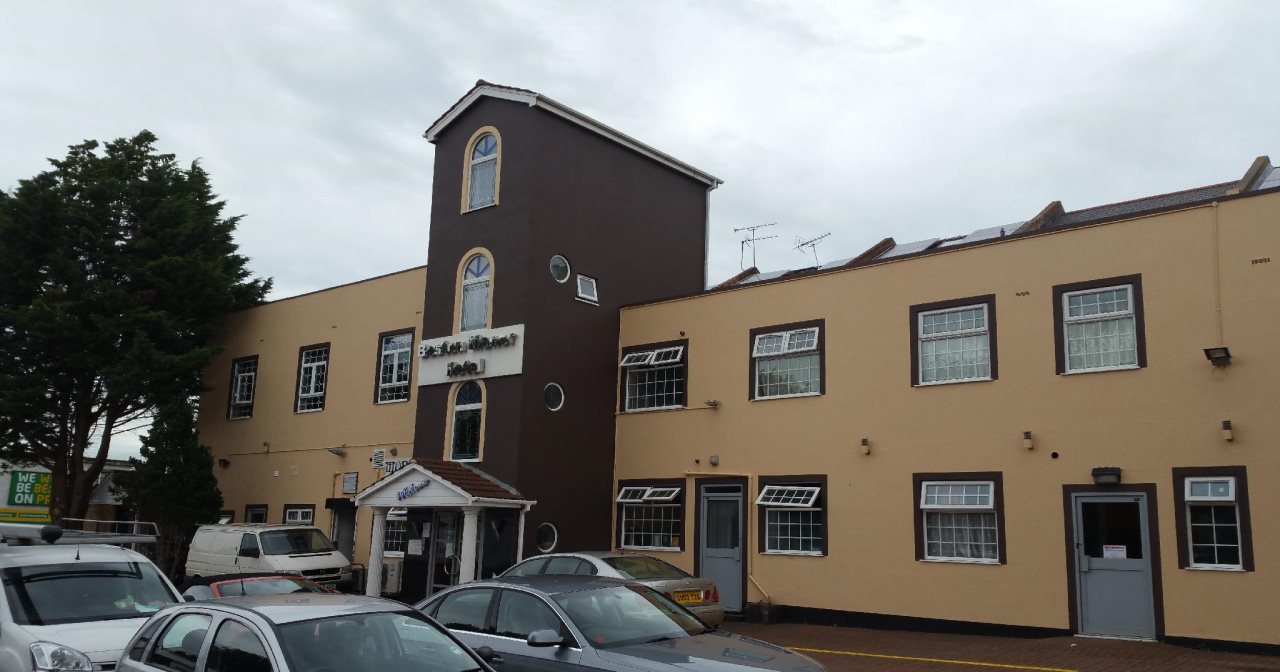 OYO Bostons Manor Hotel, Hanwell London 1
