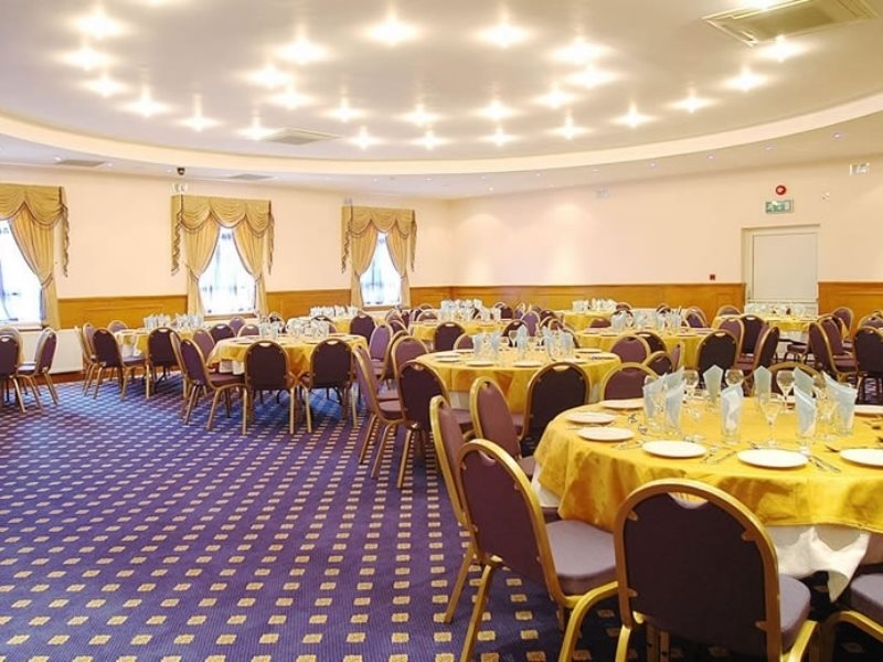 OYO Bostons Manor Hotel, Hanwell London 10
