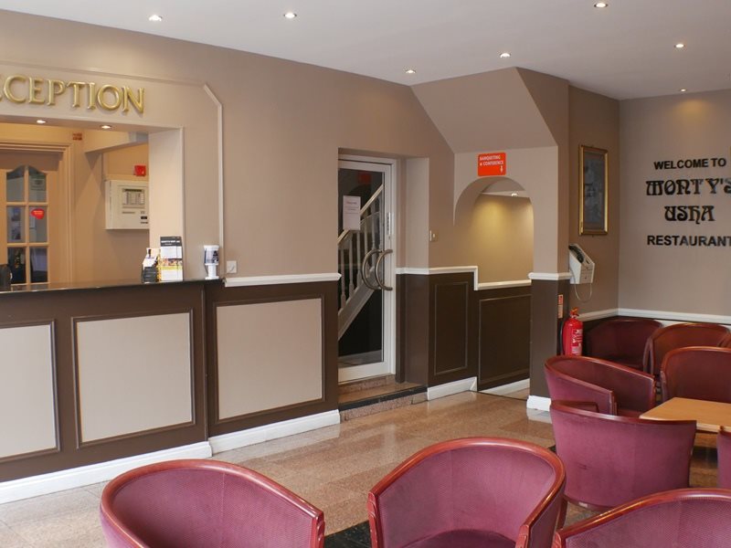 OYO Bostons Manor Hotel, Hanwell London 5
