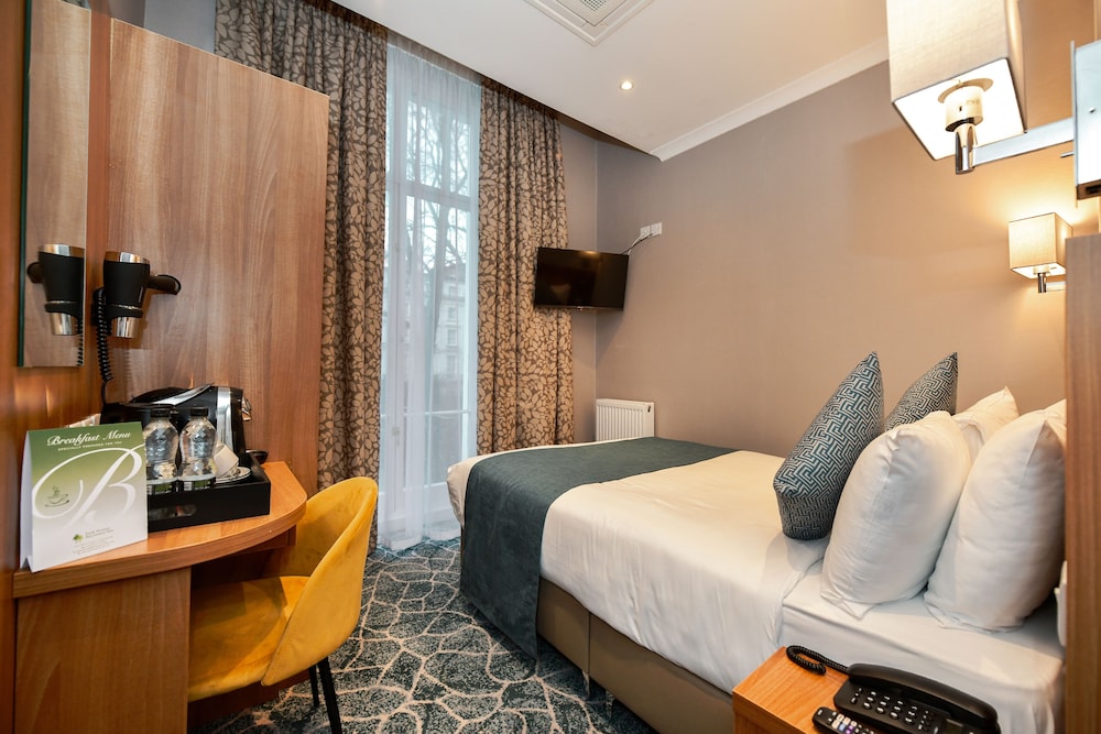 Bayswater Inn 21