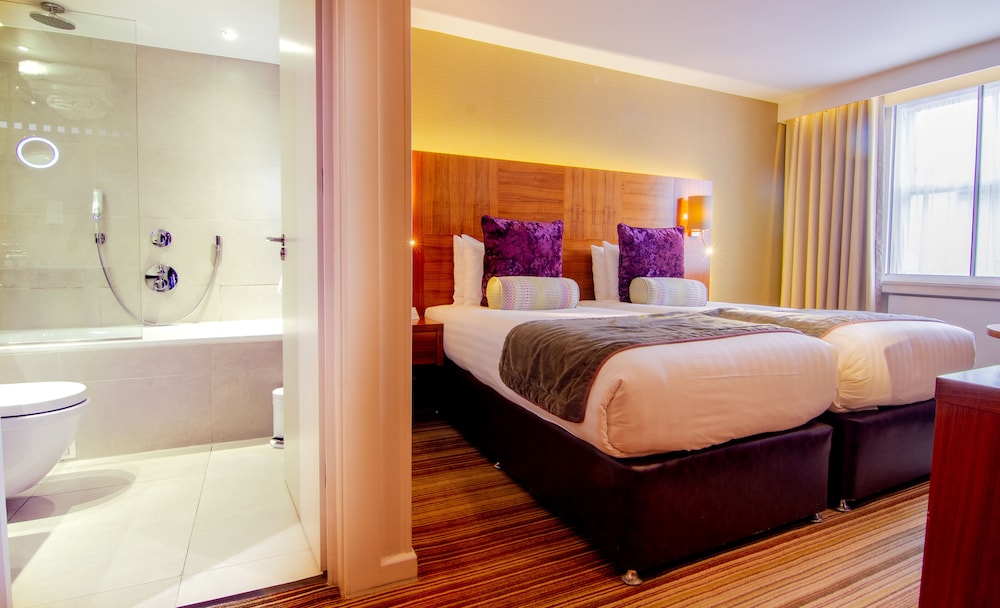 Blakemore Hyde Park 23