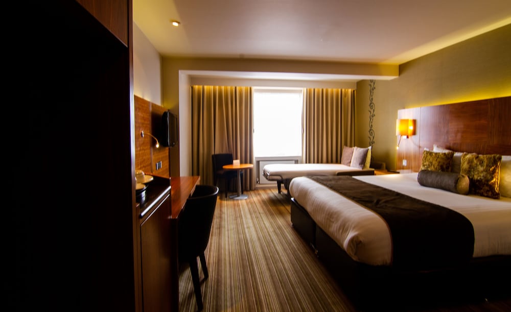 Blakemore Hyde Park 15