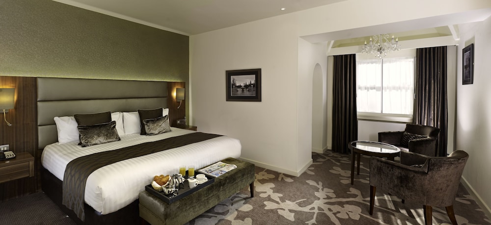 Blakemore Hyde Park 7