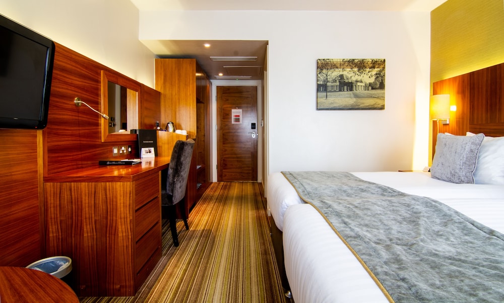 Blakemore Hyde Park 11