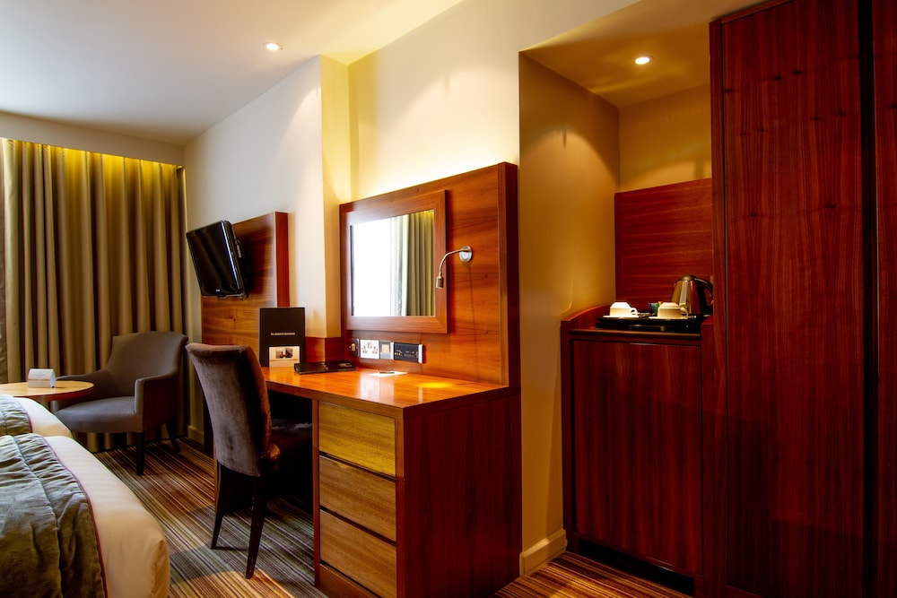 Blakemore Hyde Park 22
