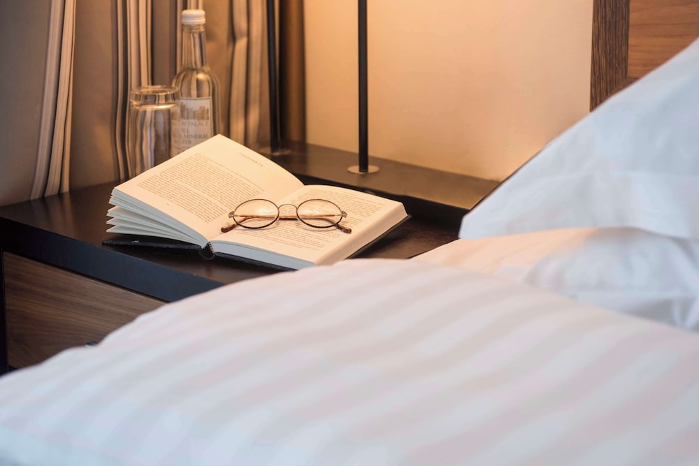 Hyatt Regency London - The Churchill 8