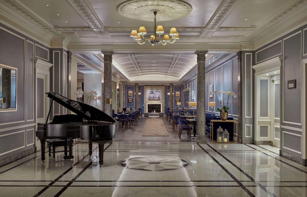 Hyatt Regency London - The Churchill 3
