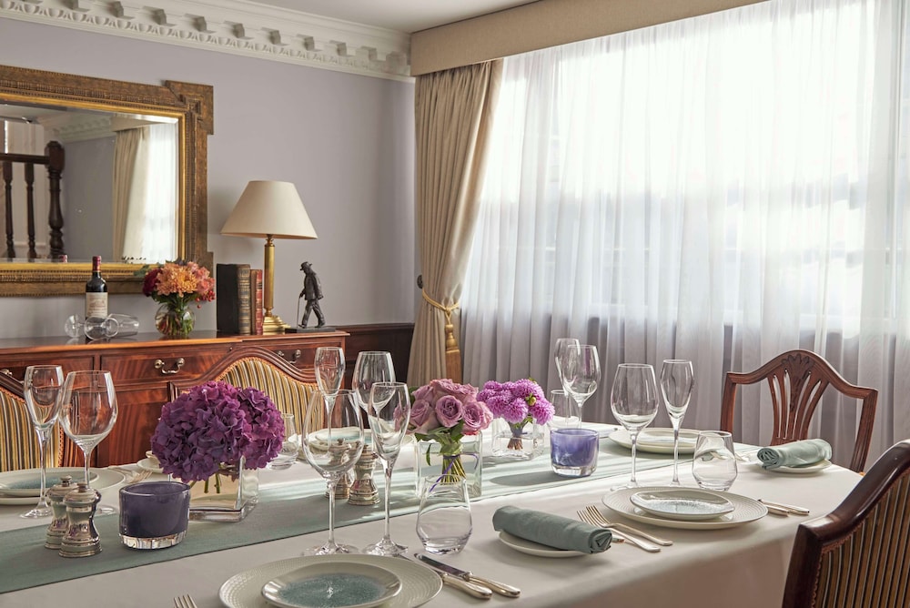 Hyatt Regency London - The Churchill 10