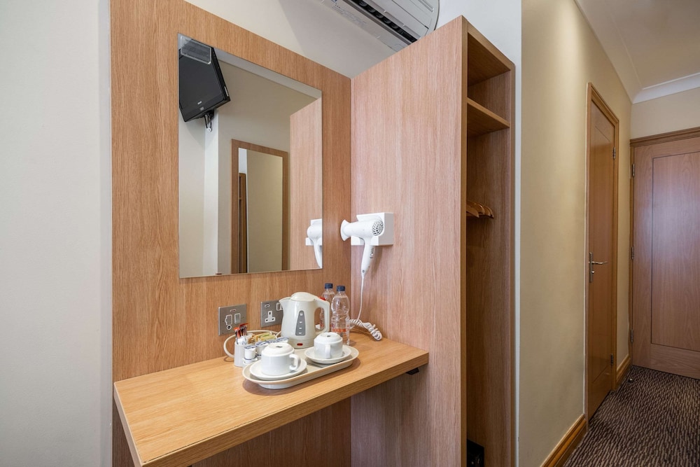 Comfort Inn Hyde Park 9