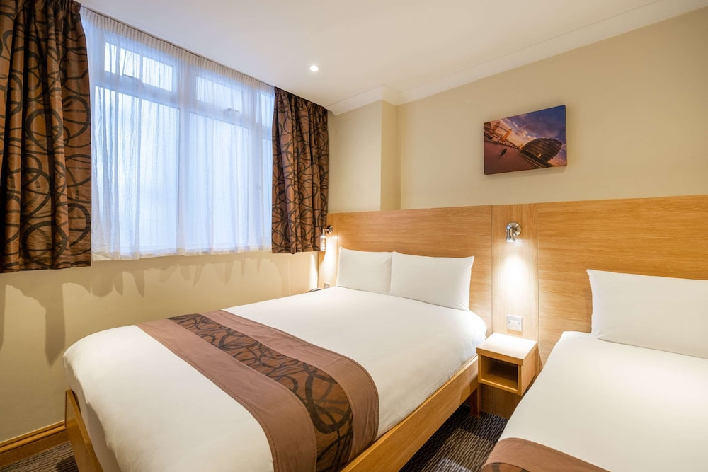 Comfort Inn Hyde Park 10