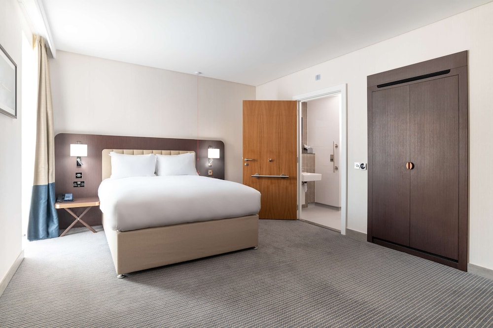 Hilton Gatwick Airport 11