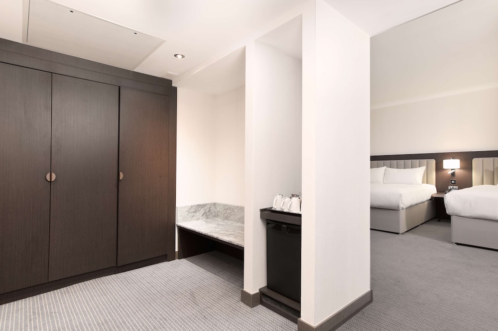 Hilton Gatwick Airport 14