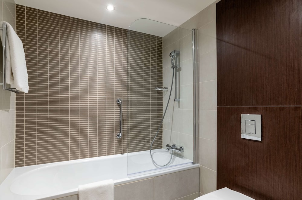 Hilton Gatwick Airport 9