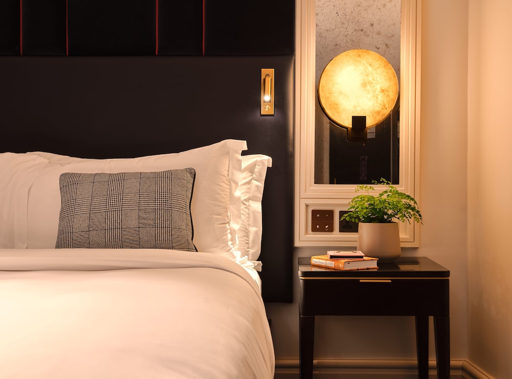 The Mayfair Townhouse 21