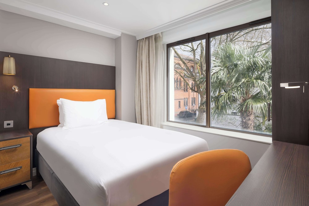 DoubleTree by Hilton Hotel London - Hyde Park 14