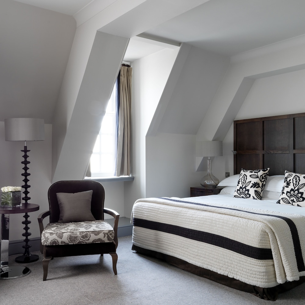 The Bloomsbury 9