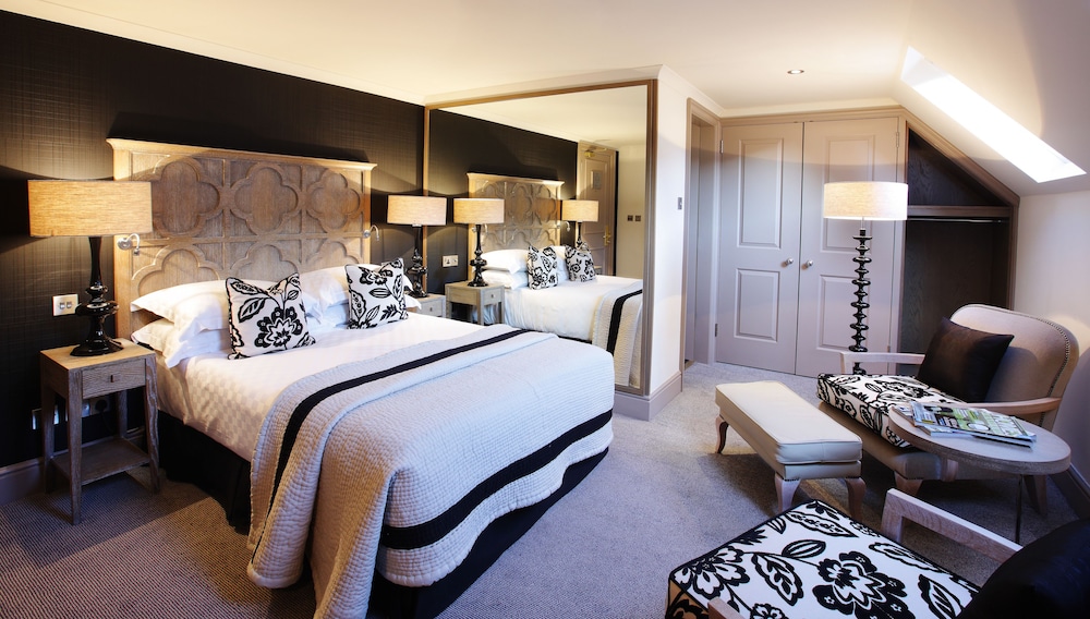 The Bloomsbury 11