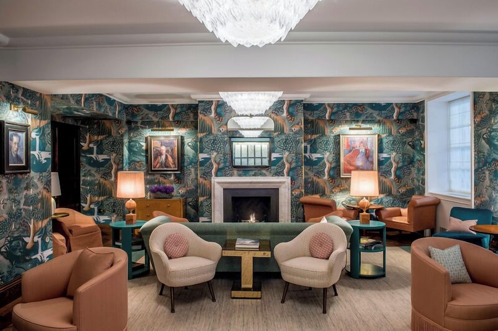 The Bloomsbury 1