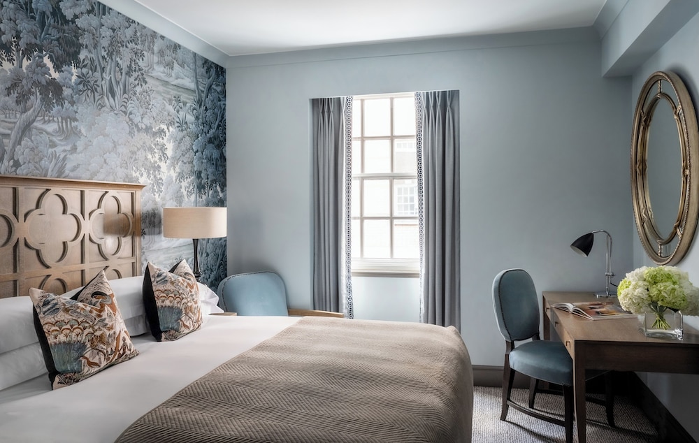 The Bloomsbury 21