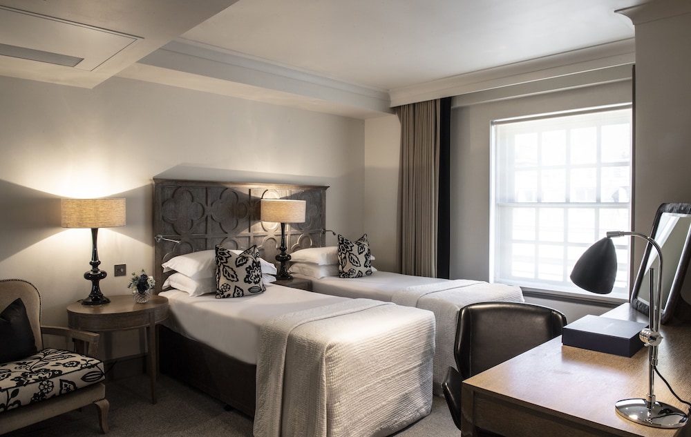 The Bloomsbury 14