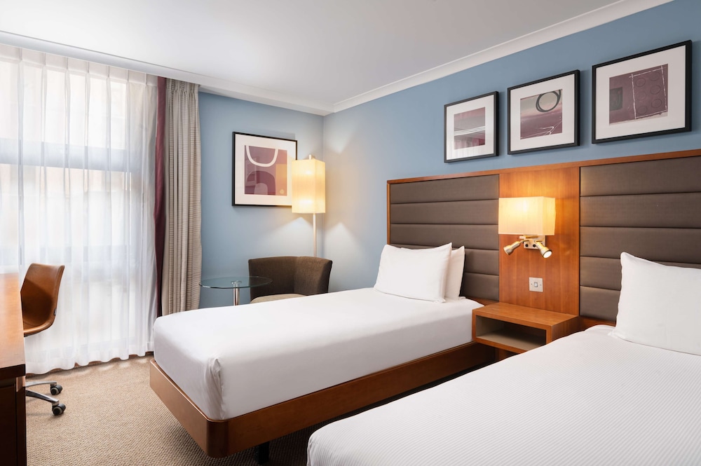 Hilton London Kensington 18