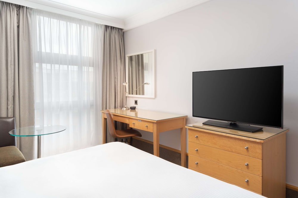 Hilton London Kensington 11