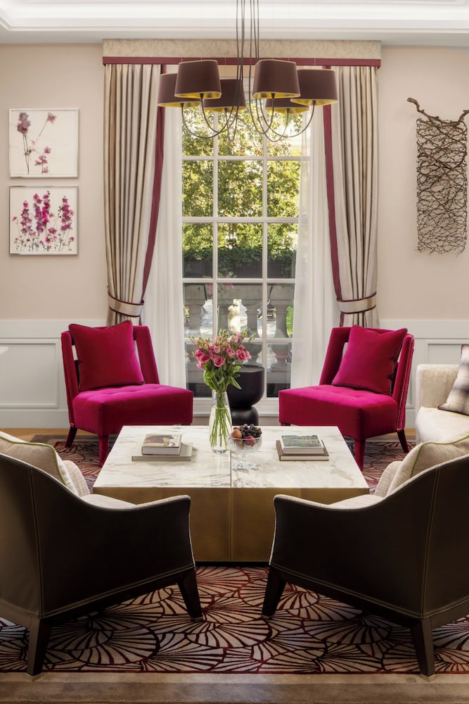The Biltmore Mayfair, LXR Hotels and Resorts 9