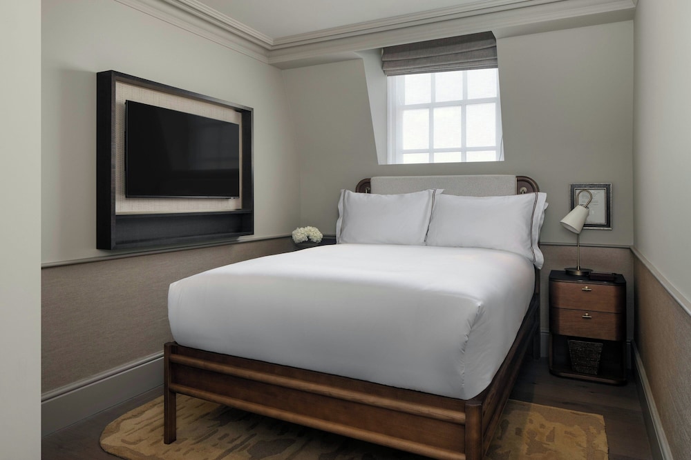 Montcalm Mayfair, Autograph Collection 16