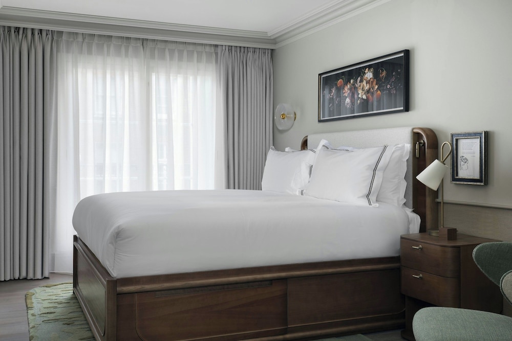 Montcalm Mayfair, Autograph Collection 9