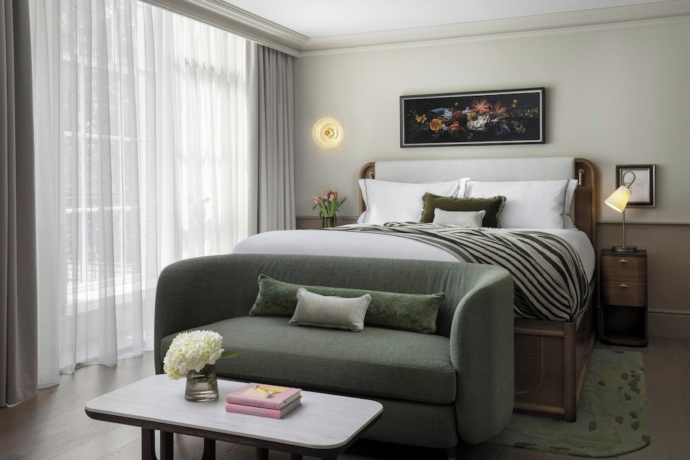 Montcalm Mayfair, Autograph Collection 19