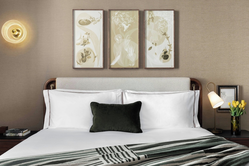 Montcalm Mayfair, Autograph Collection 8