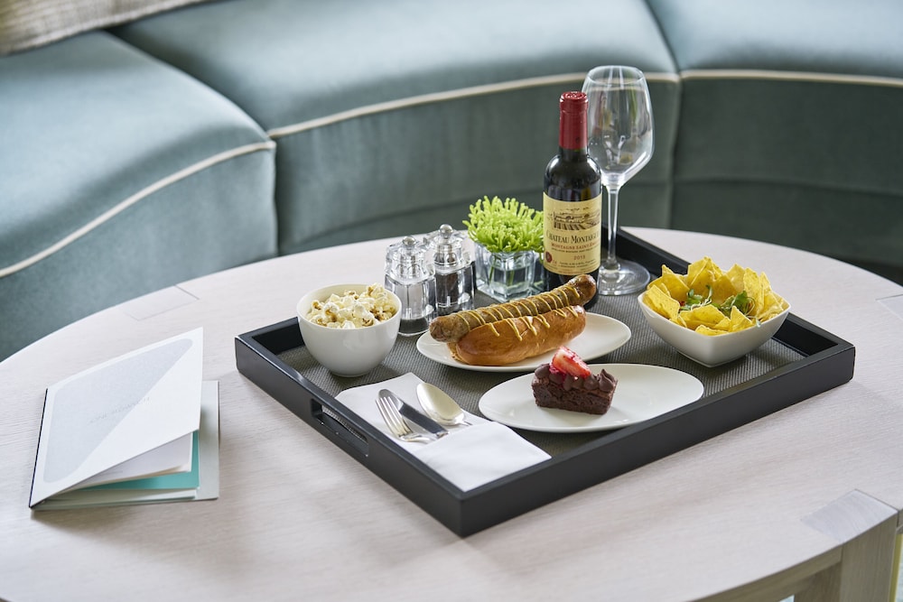 One Aldwych 19