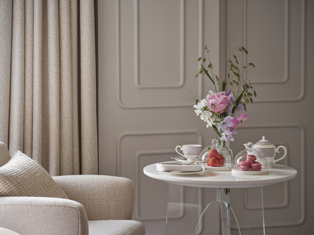 One Aldwych 12