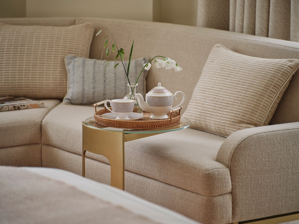 One Aldwych 16