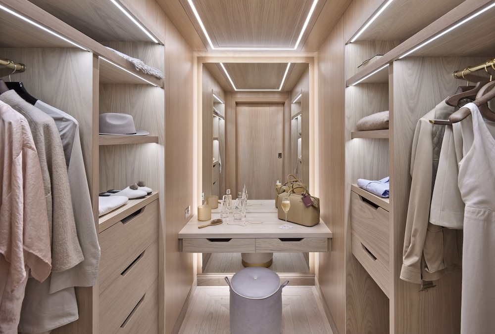 One Aldwych 18