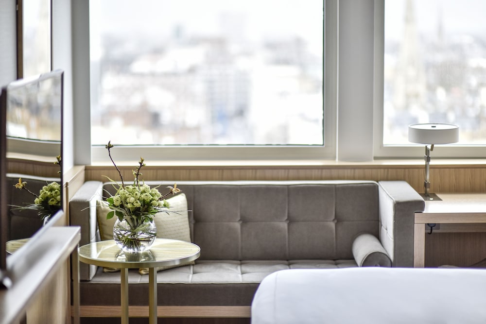 Royal Lancaster London 11