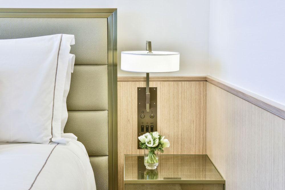 Royal Lancaster London 10